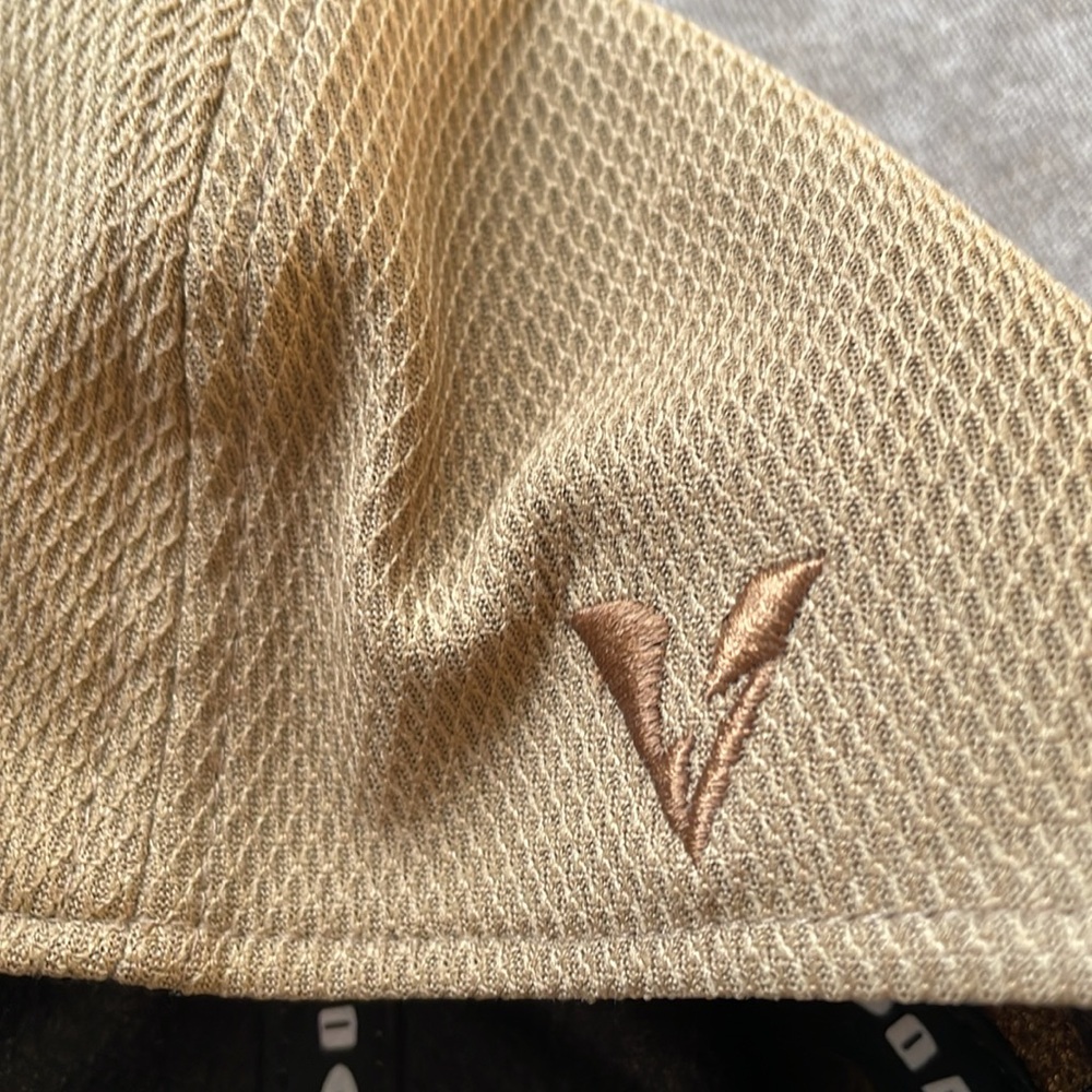 Oakley Hat (NWOT) - Picture 3 of 16